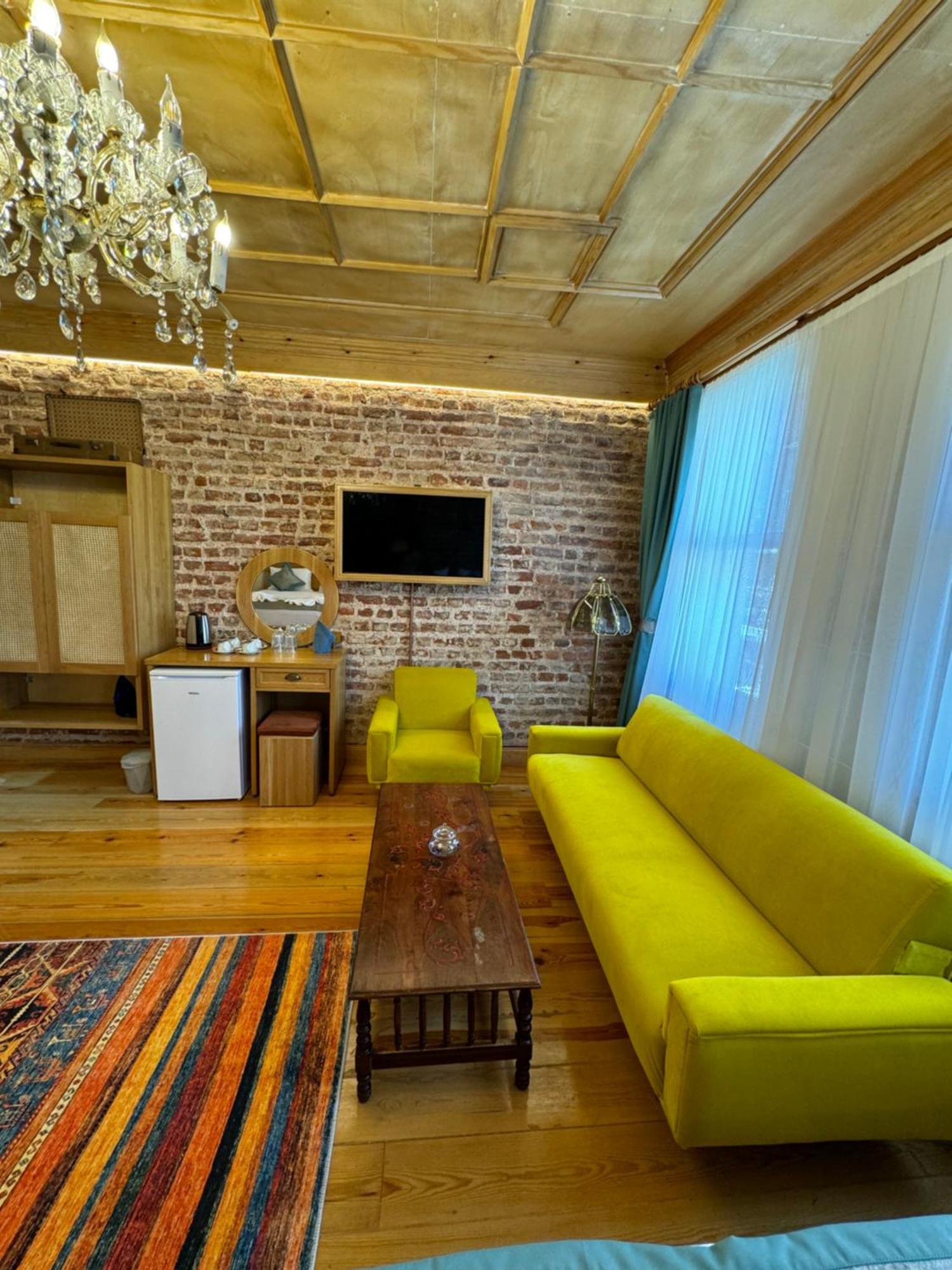 Eagle's Nest Boutique * İstanbul