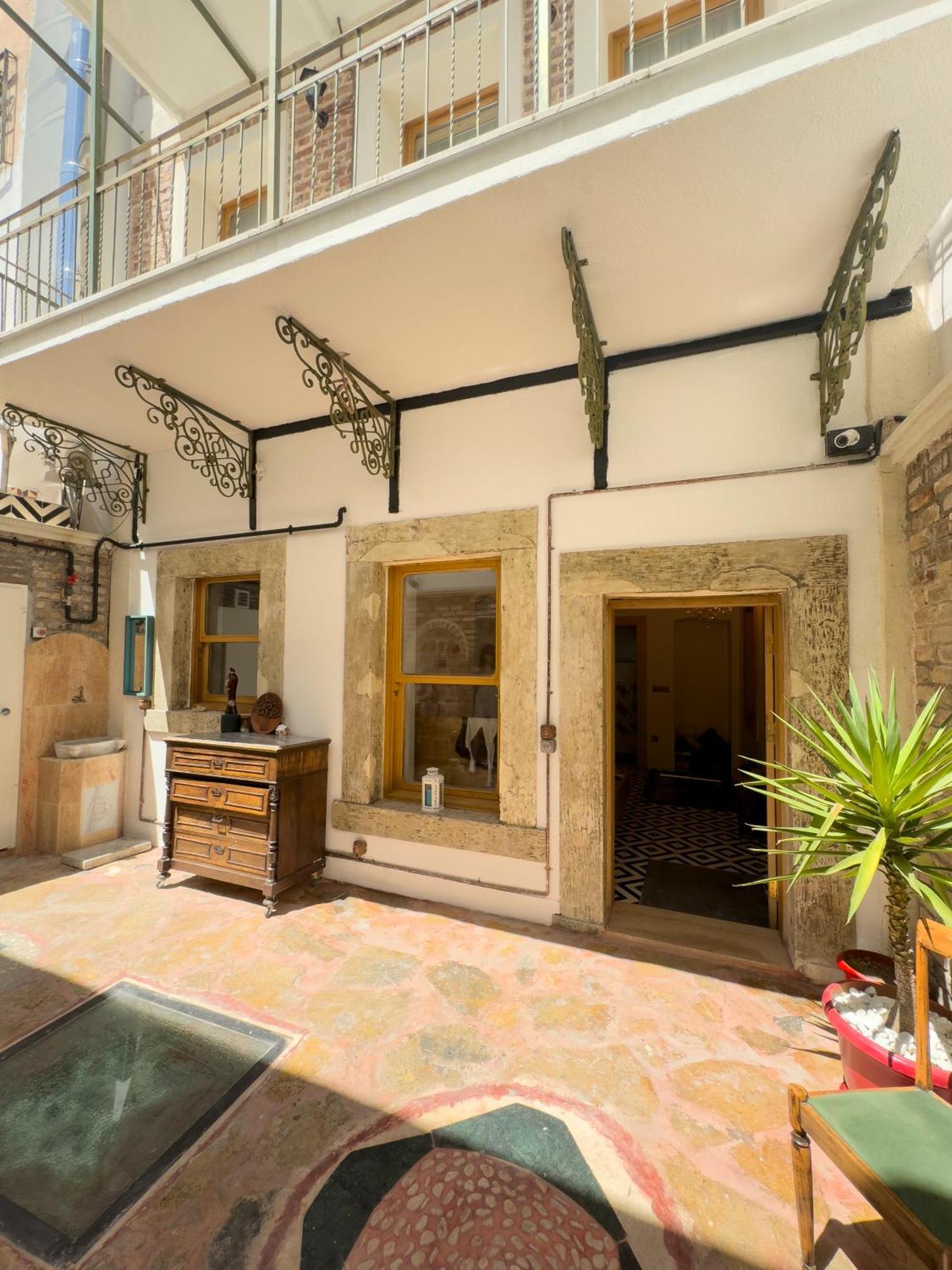 Eagle's Nest Boutique Hotel *